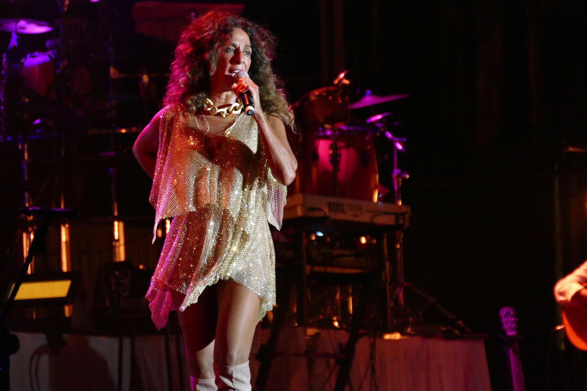 Roses es rendeix davant Rosario Flores a Sons del Món