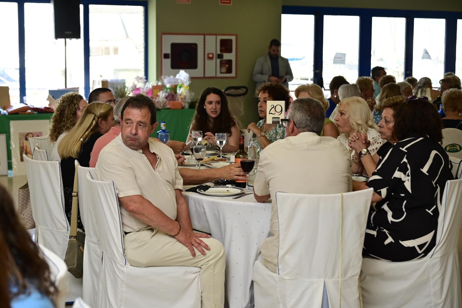 Gala solidaria a beneficio de la Asociación Conta el Cáncer en Castelló