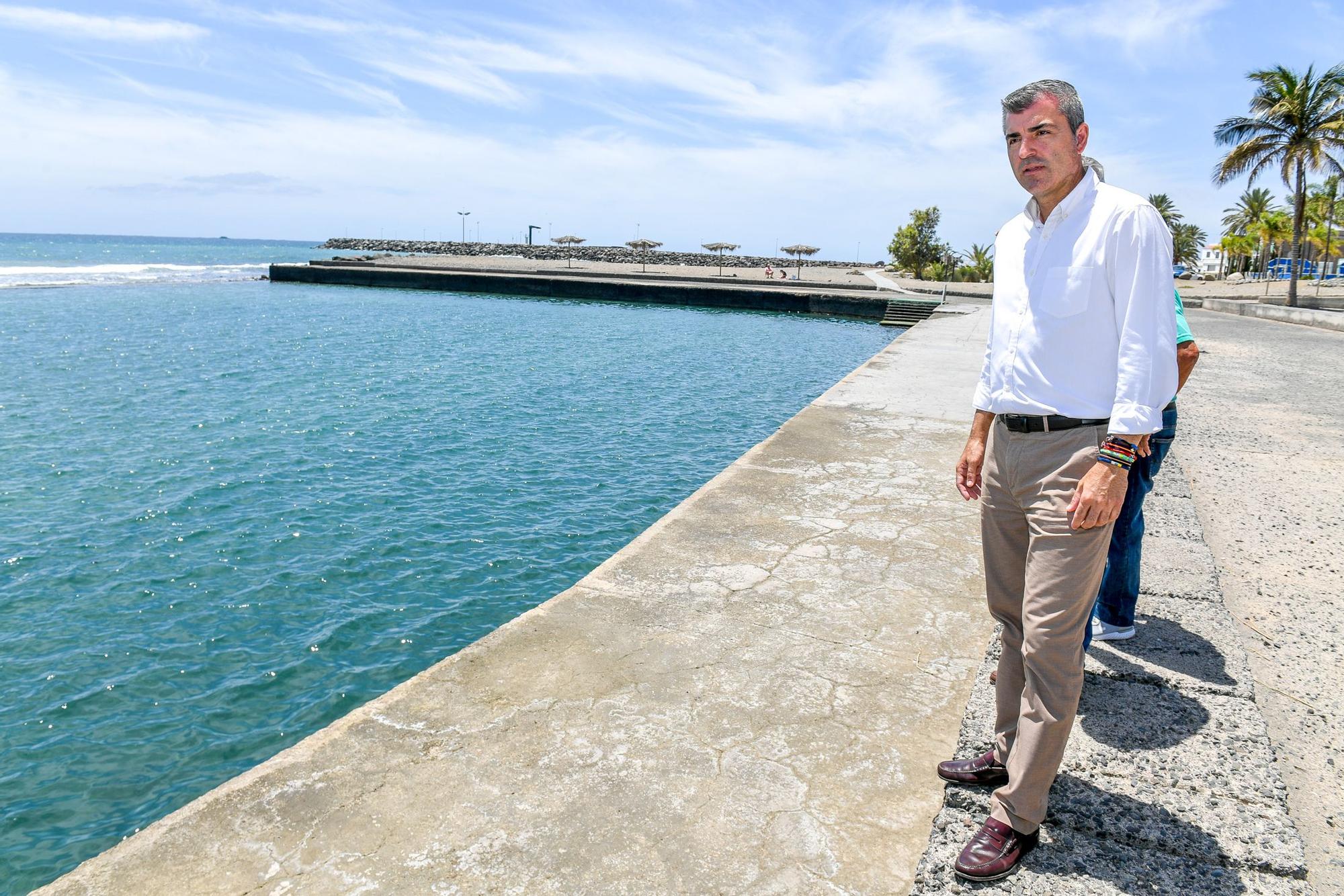 Marco Aurelio Pérez (PP) muestra a Manuel Domínguez los espacios más degradados del Sur