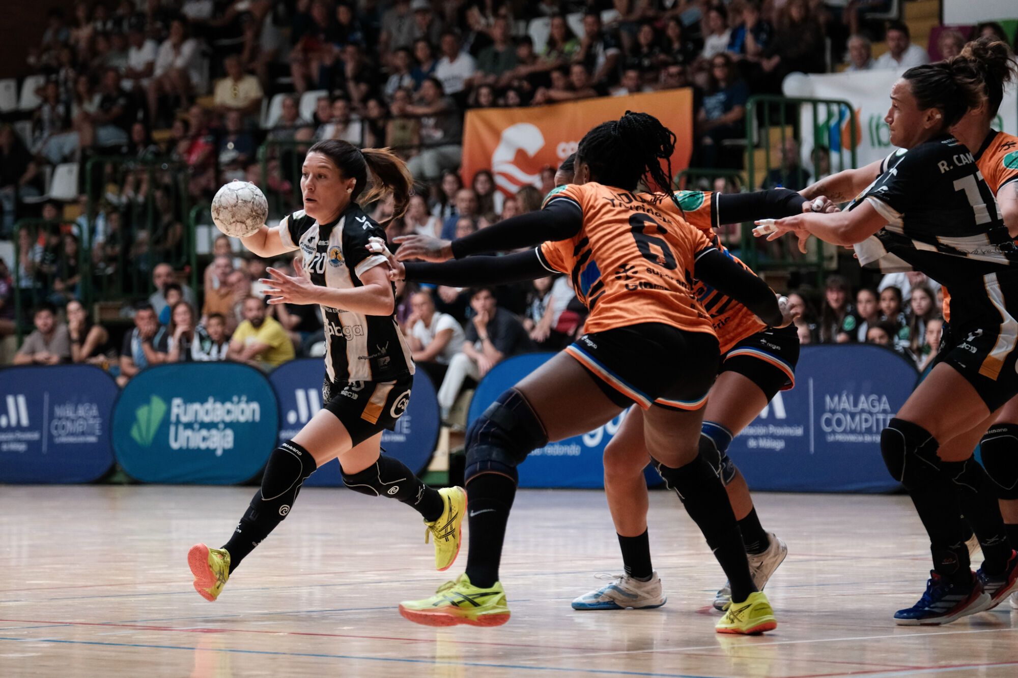 Balonmano Costa del Sol vs Bera Bera en la semifinal de la Liga Guerreras Iberdrola
