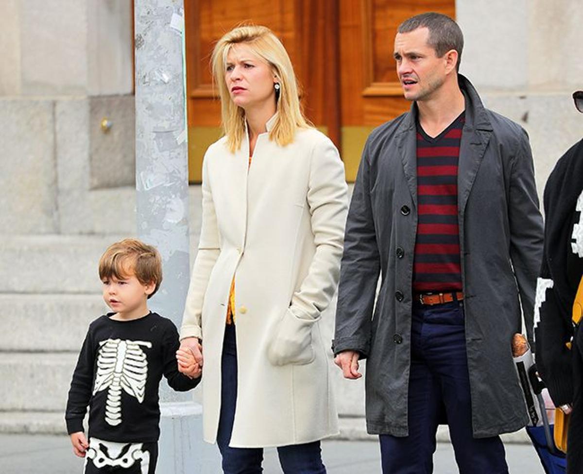 Claire Danes con su marido Hugh Dancy y su hijo Cyrus