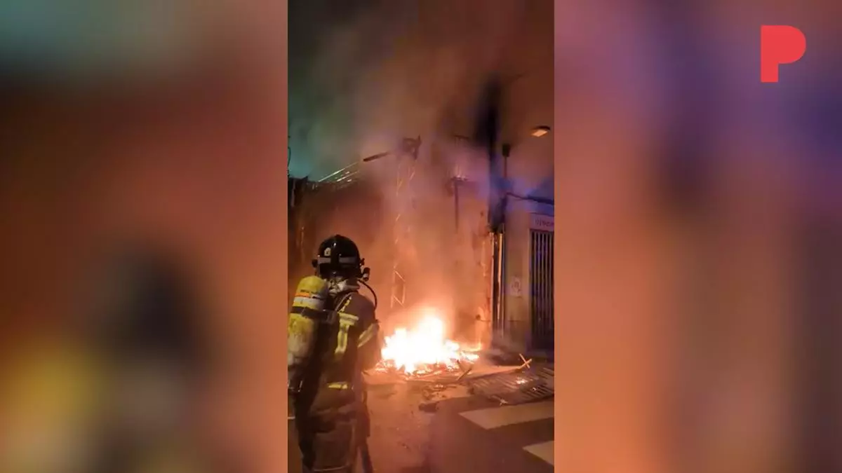 El incendio del decorado de la calle Verdi fue un acto vandálico pero no se identificó a los autores