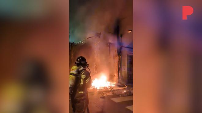 El incendio del decorado de la calle Verdi fue un acto vandálico pero no se identificó a los autores