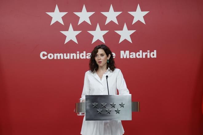 Ayuso niega que fuera a vivir en el ático de Chamberí comprado por Planifica Madrid y dice que la información se usa para "hacer daño"