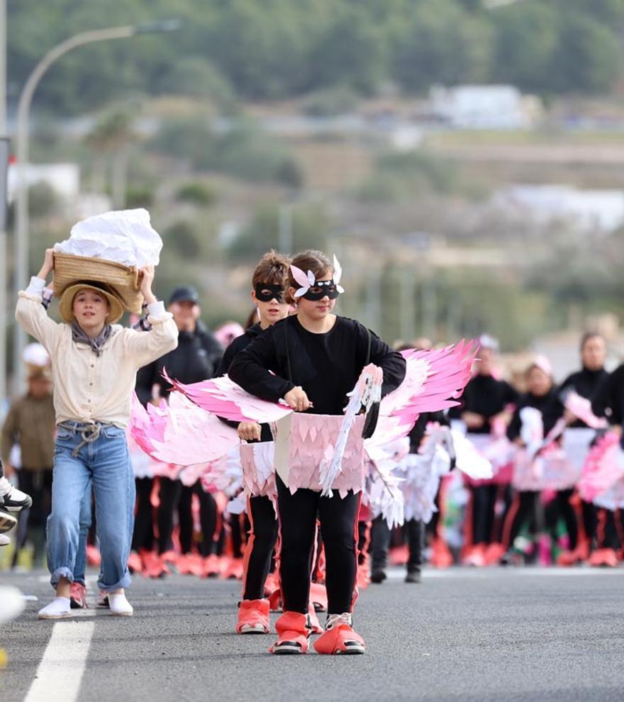 Todas las imágenes de la rúa de carnaval de Sant Josep