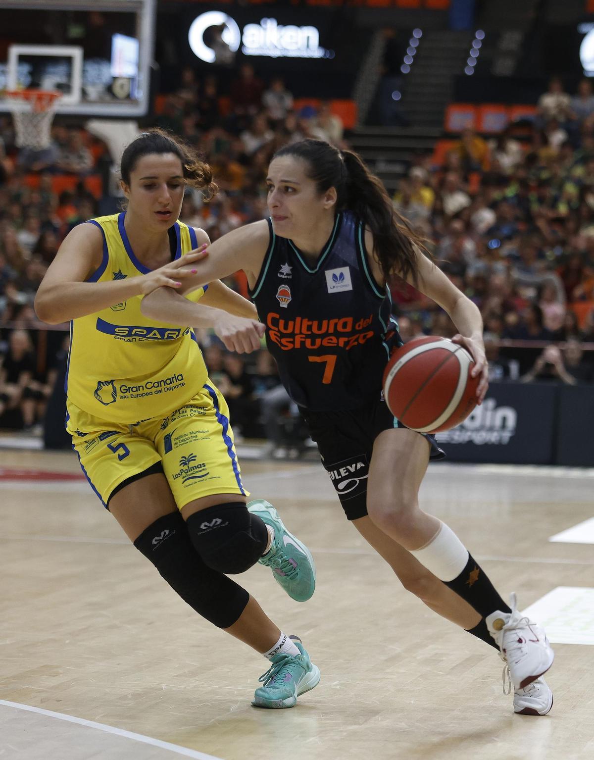Valencia BC - Spar Gran Canaria de Liga Femenina Endesa de baloncesto Valencia BC - Spar Gran Canaria de Liga Femenina Endesa de baloncesto