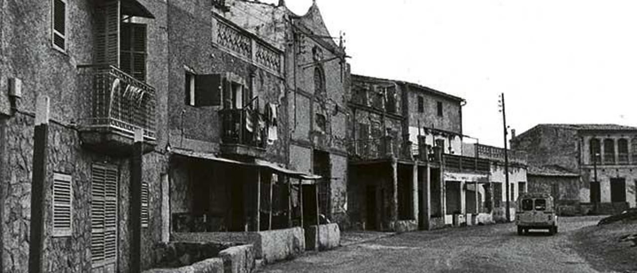 El que ayer fue un barrio popular, hoy se ha convertido en elitista. Las casas de primera línea ahora cotizan cerca del millón de euros.