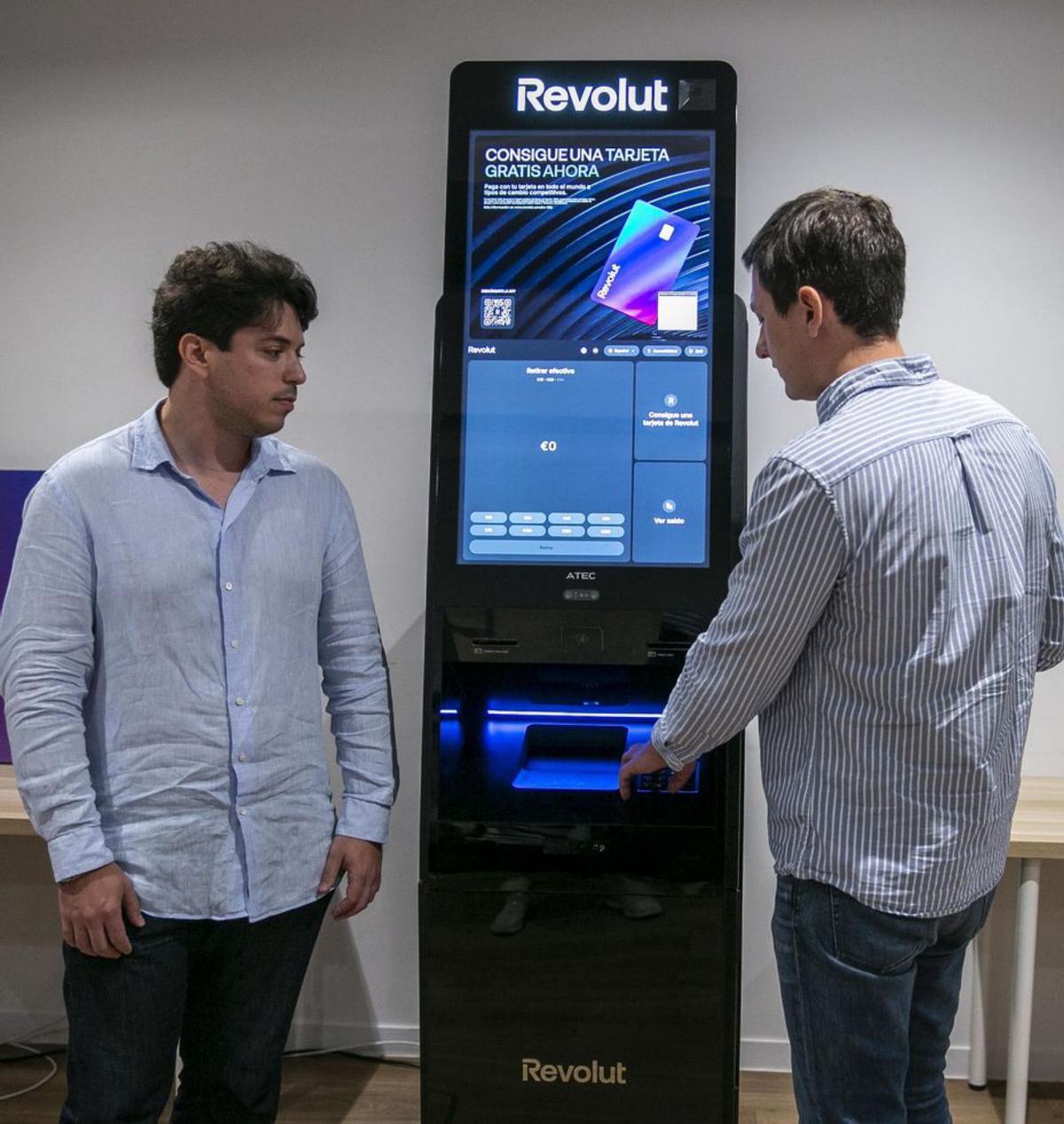 Revolut estrena a BCN els seus primers caixers automàtics Revolut estrena a BCN els seus primers caixers automàtics