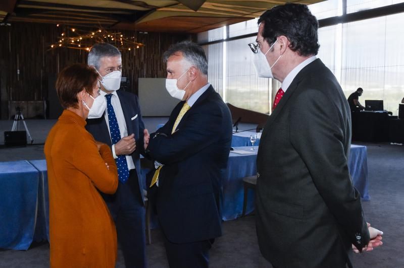 Reunión de la patronal y presidente de Gobierno canario