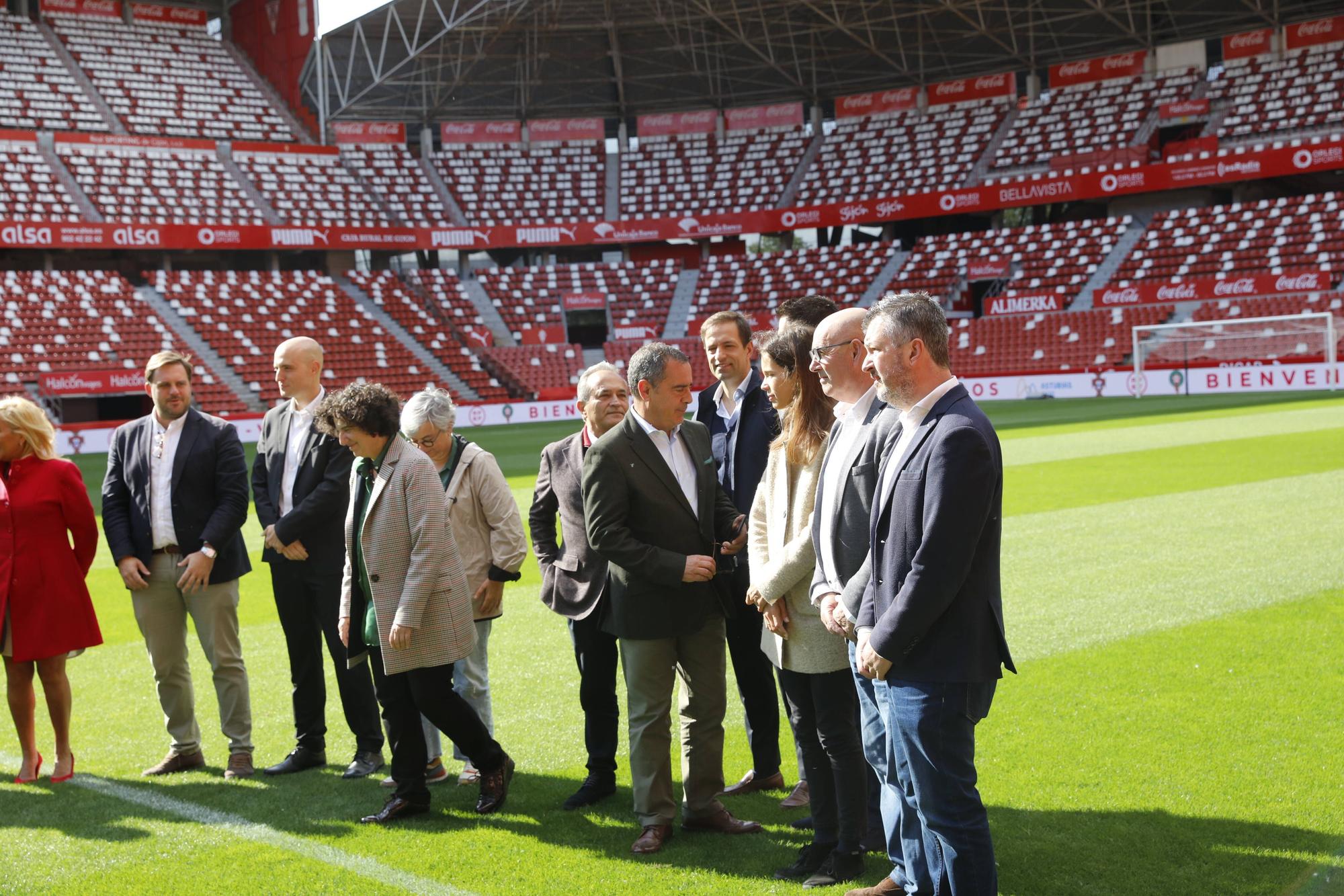 En imágenes: Así fue la visita de los técnicos de la Federación Española y portuguesa de Fútbol a El Molinón