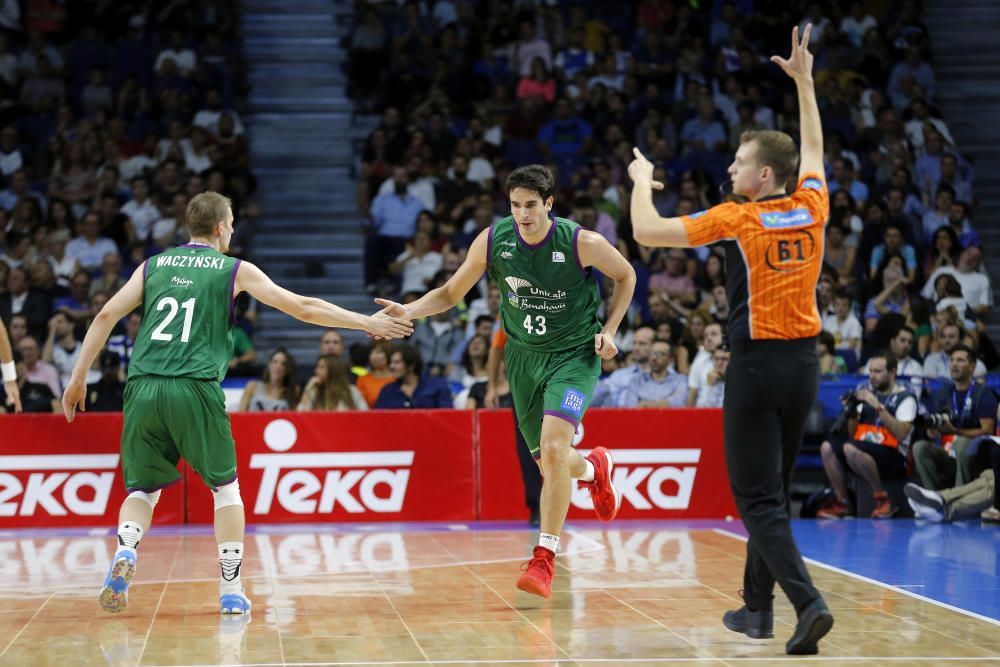 El Unicaja dio la cara en el BarclayCard Center ante el vigente campeón de Liga, el Real Madrid.