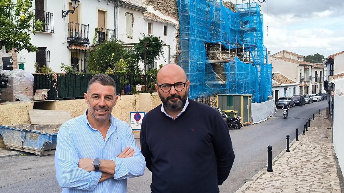 Antequera invierte 15.000 euros en la consolidación de la zona amurallada de la calle Niña de Antequera.