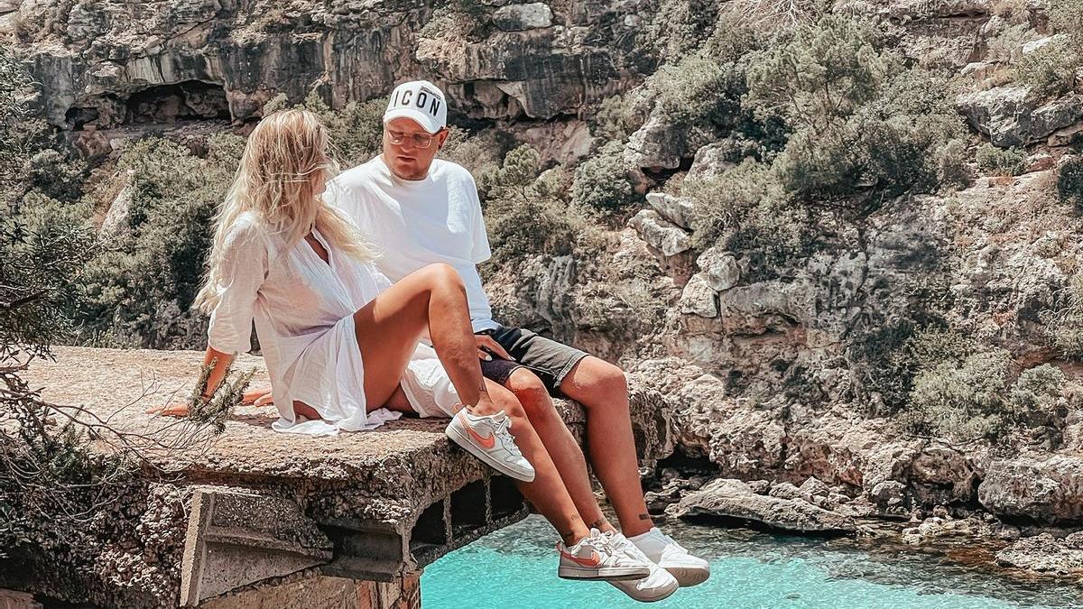 Sarah und Sebas auf Mallorca.