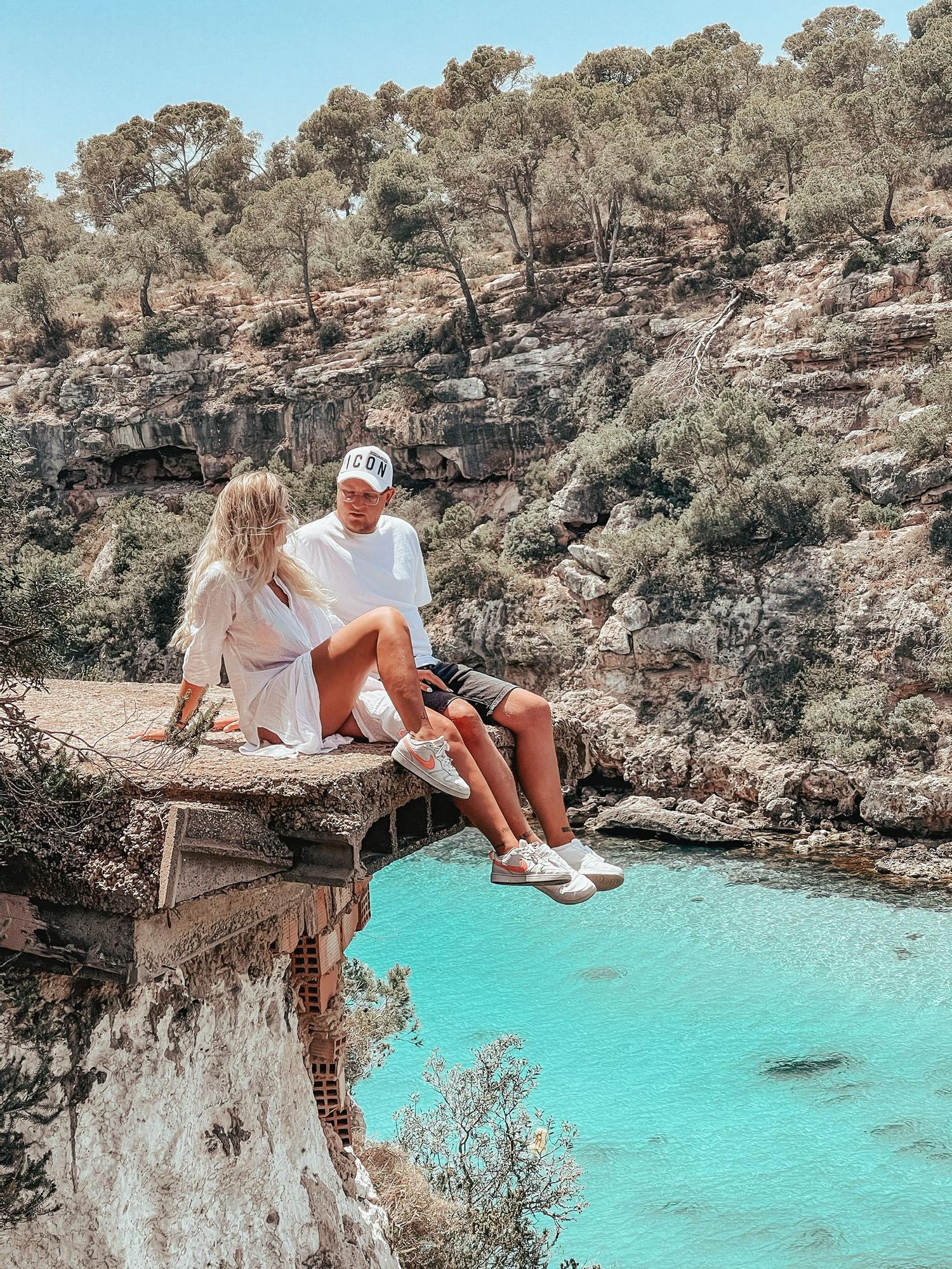 Sarah und Sebas auf Mallorca.