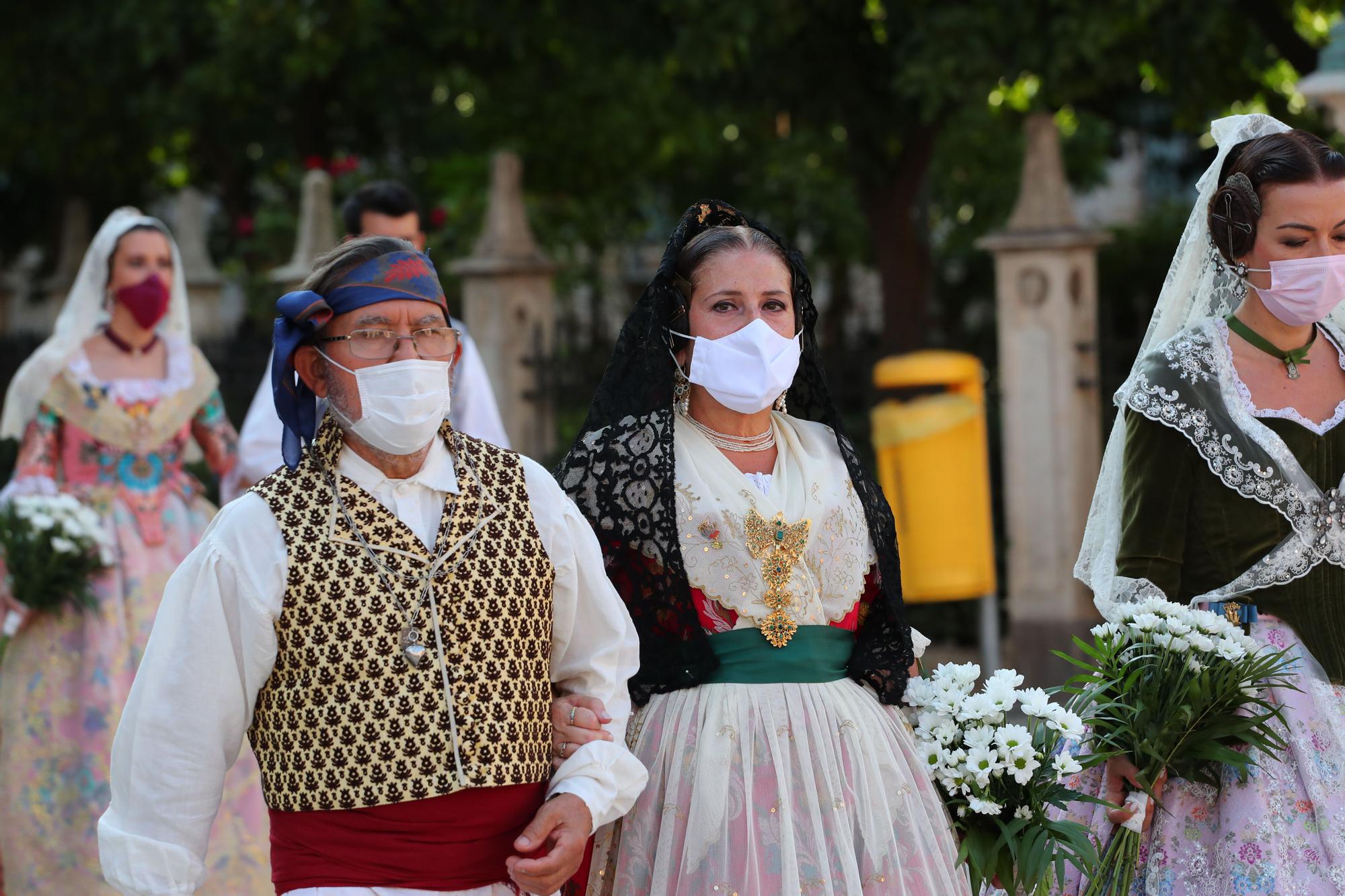 Búscate en la ofrenda por la calle caballeros de las 17:00 a las 18:00