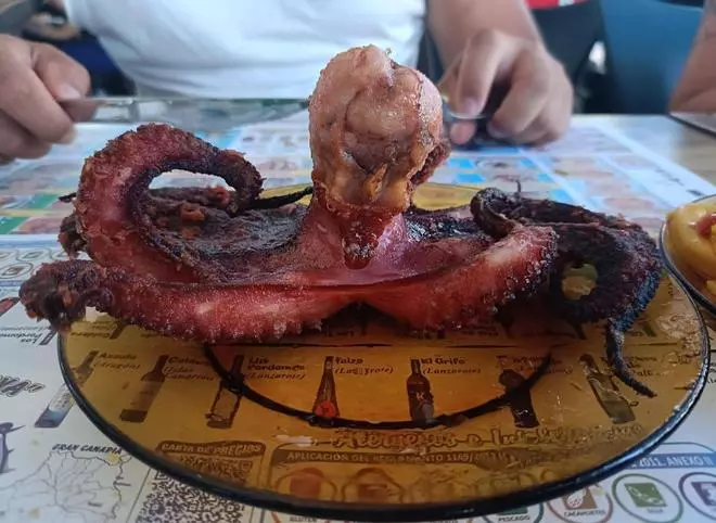 "Viene muy cargado": esto es lo que más sorprendió a unos tiktokers malagueños en su viaje a Gran Canaria