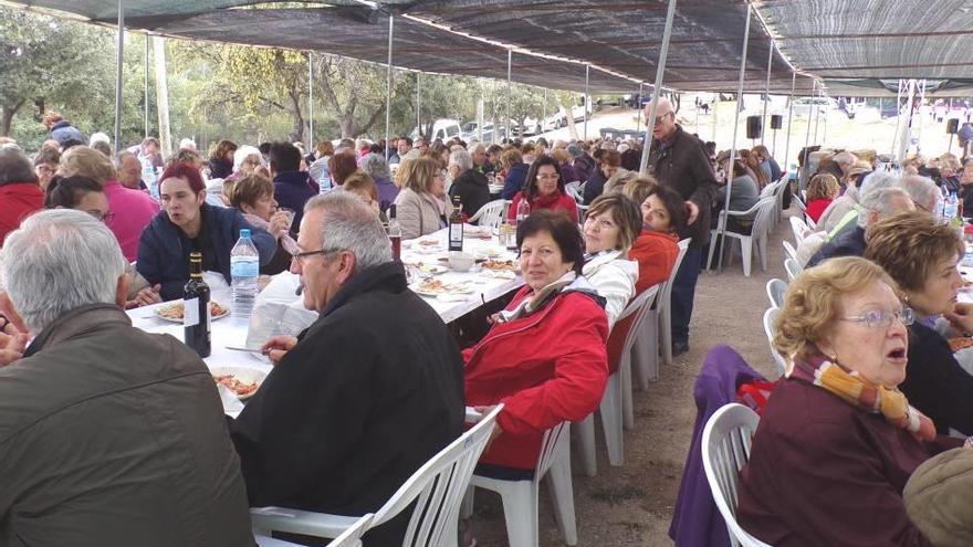 Acto solidario a favor de Aspanob en Lloseta