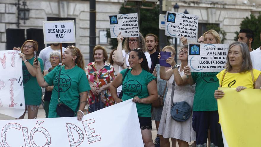 María vs Goliat: la mujer de 78 años que ha llevado a los tribunales a fondo buitre