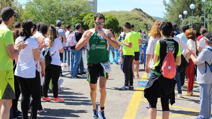 200 atletas en el Triatlón Comarca del Guadiato