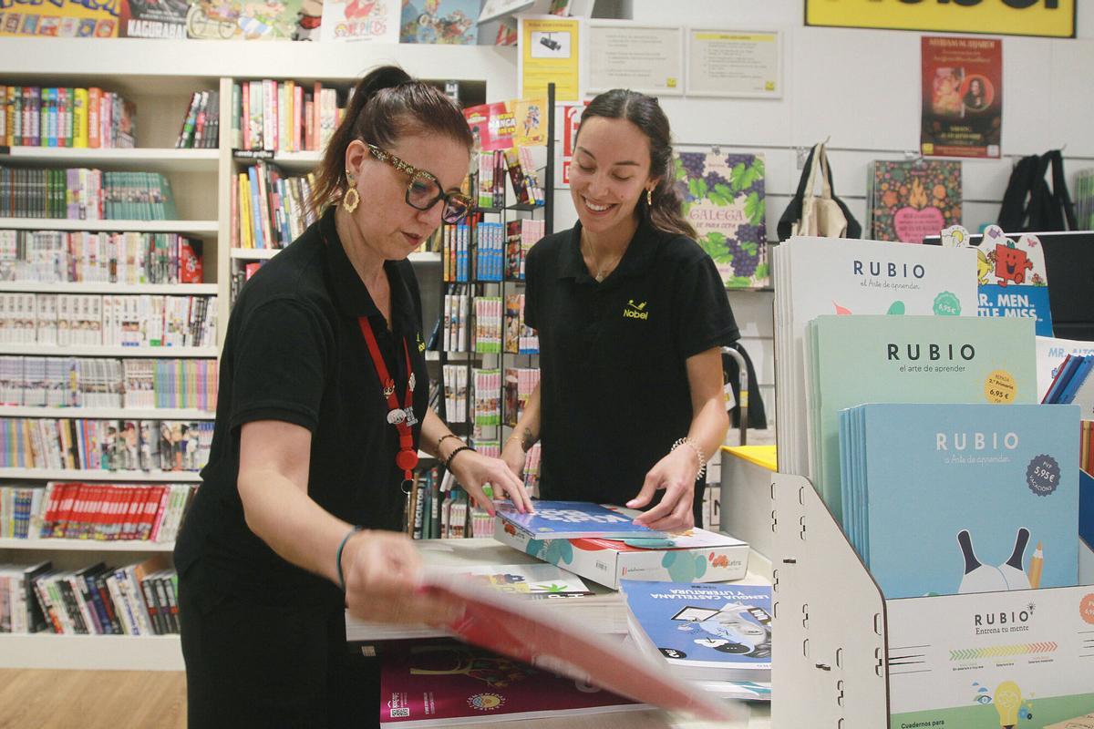 Trabajadoras de la librería Nobel.