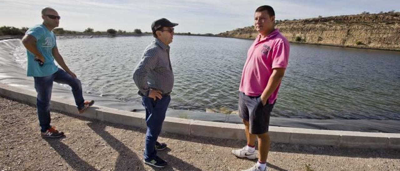 Regantes de Elche hacen un esfuerzo en plena sequía para reservarse 550.000 m3