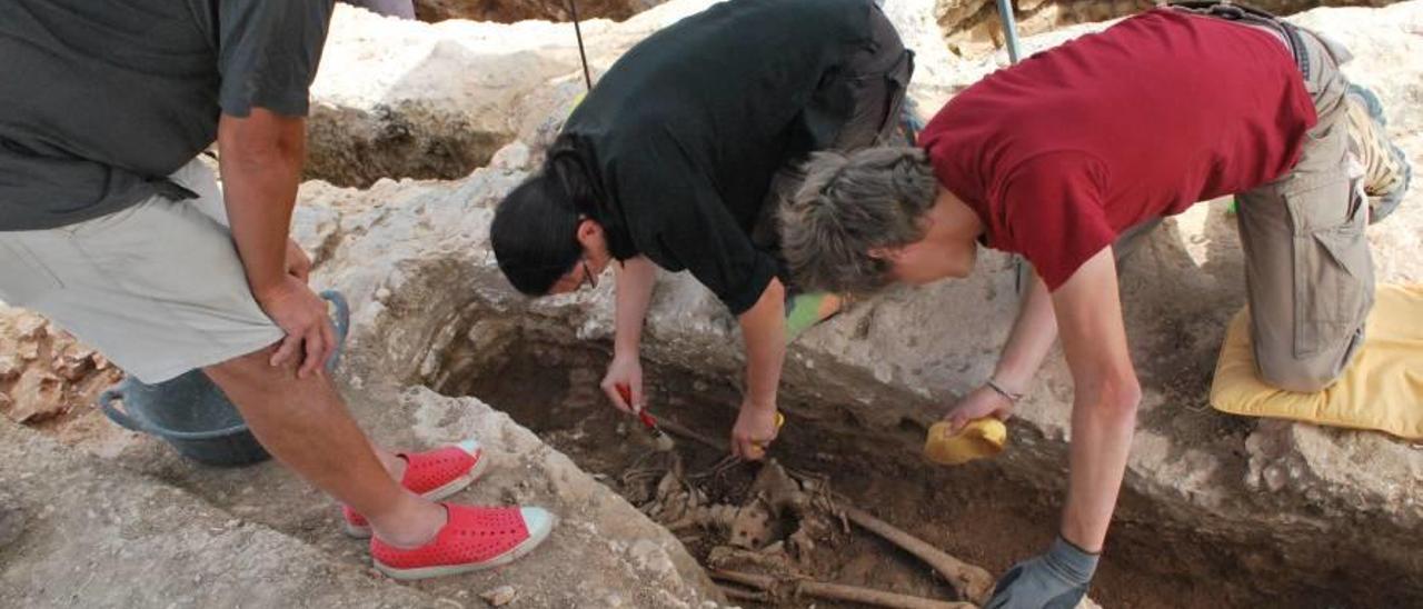 Son Peretó acumula ya 150 tumbas descubiertas solo en la parte excavada hasta ahora