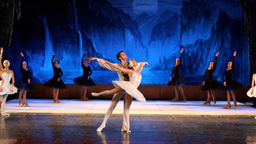 El Teatro Colón estrena el ballet de &#039;El Cascanueces&#039; sobre hielo