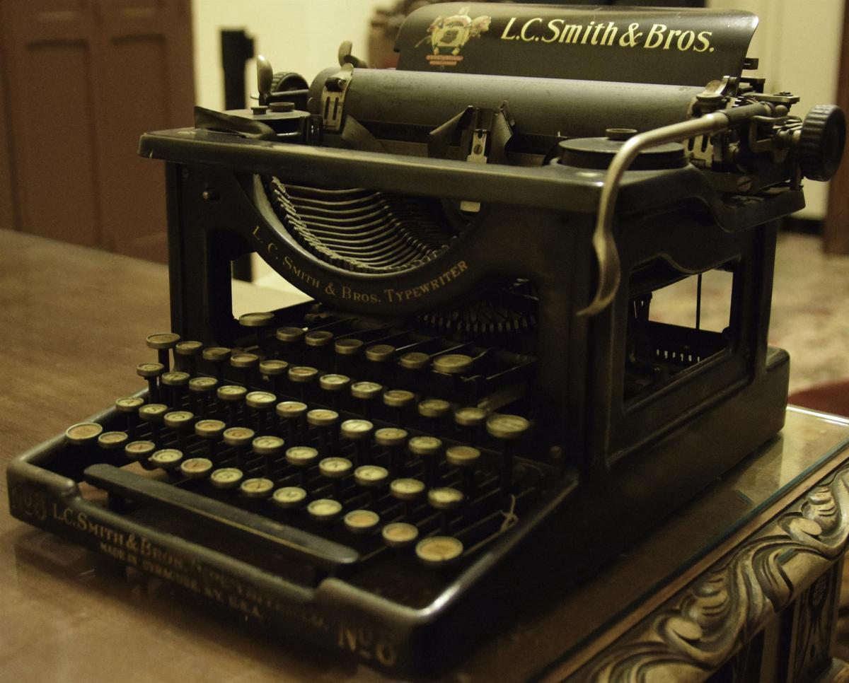 Máquina de escribir en una imagen de archivo