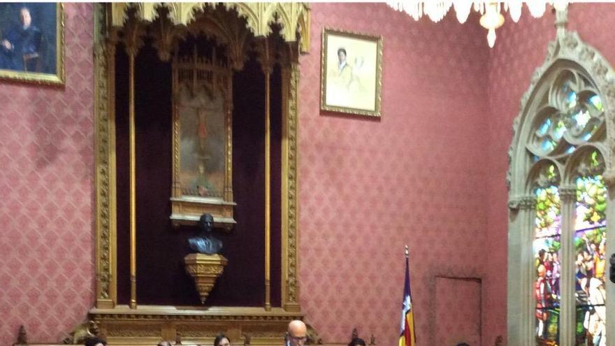 El portavoz de El Pi, Antoni Pastor, durante su intervención en el debate de política general.