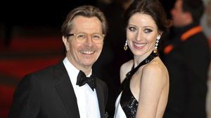 L’actor britànic Gary Oldman i la seva dona Alexandra Edenborough, a l’arribar a la gala dels premis de l’Acadèmia Britànica per a les Arts del Cine i la Televisió (Bafta), a Londres.