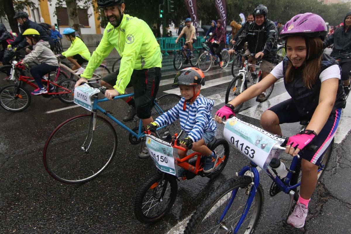 La Fiesta de la Bicicleta desafía a la lluvia