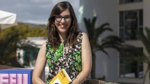 La escritora irlandesa Emilie Pine, en el Festival de Literatura Expandida de Magaluf, el FLEM.