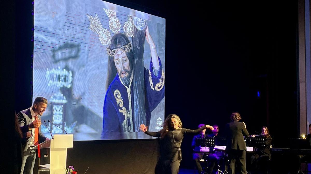 Vídeo | Así ha sido el pregón de la Semana Santa de Mérida a cargo de Paco Vadillo
