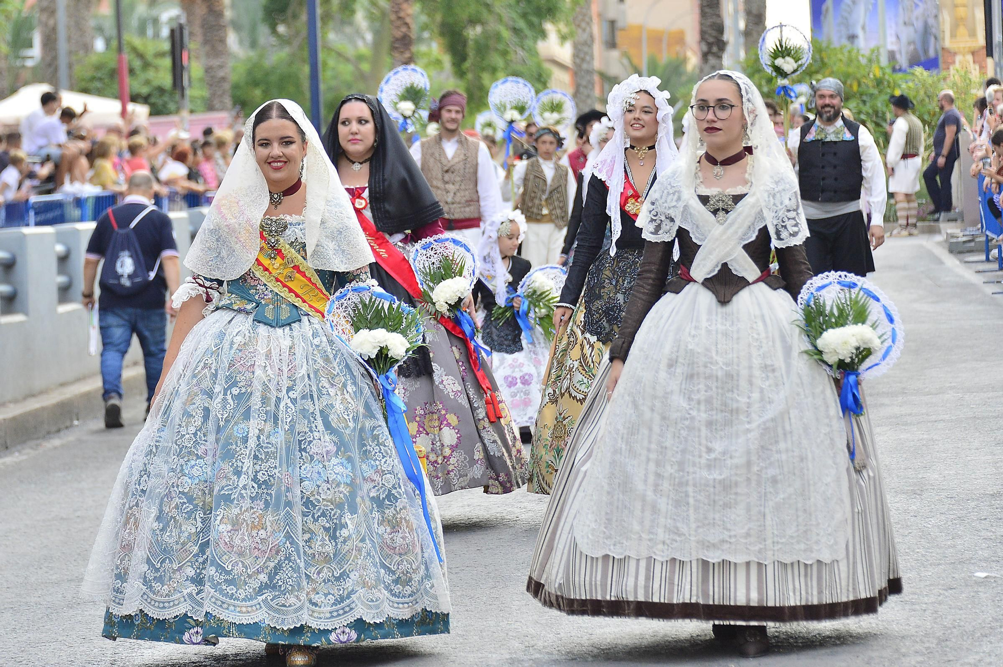 ofrenda de flores a la Virgen del Remedio