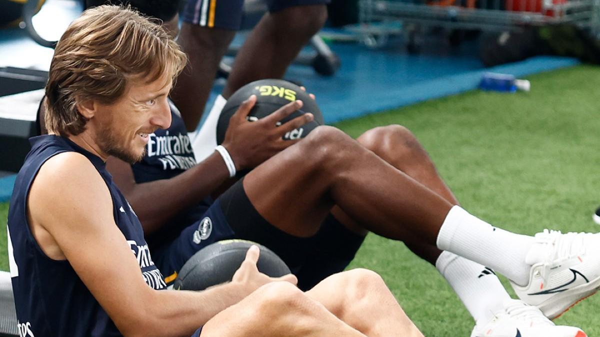 Luka Modric se ejercitó con el resto de compañeros
