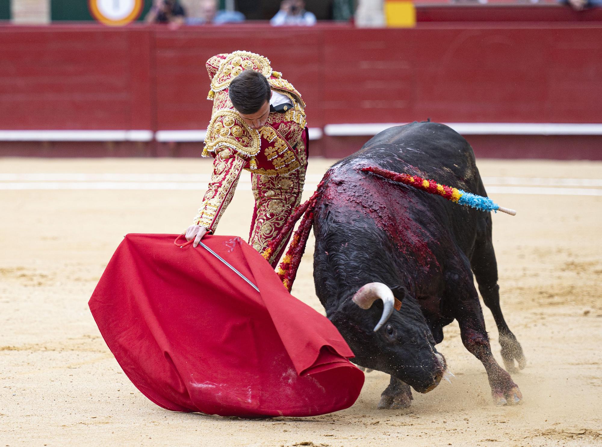 La puerta grande de Nek Romero en València, en imágenes