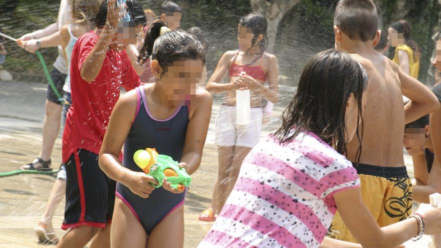 El curs escolar s’acomiada sense jocs d’aigua ni festes de l’escuma a causa de la sequera