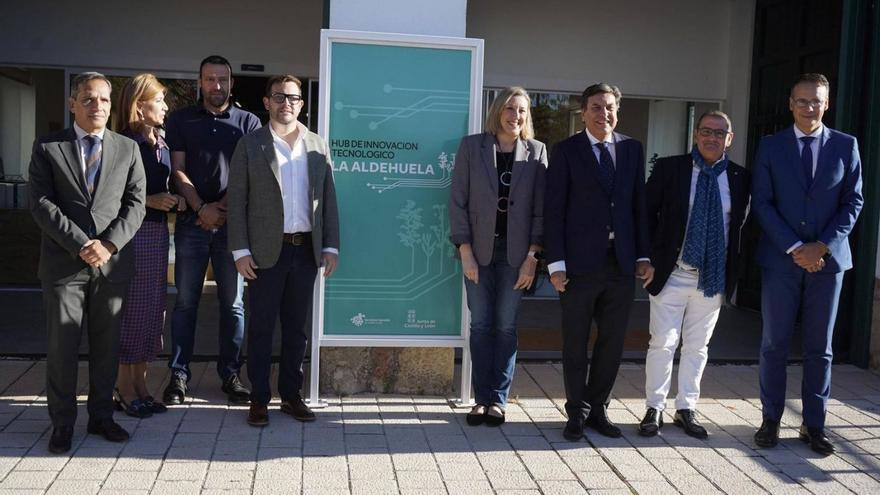 Asistentes a la reunión del Plan de Impulso a la Actividad Económica de Zamora. | Jose Luis Fernández