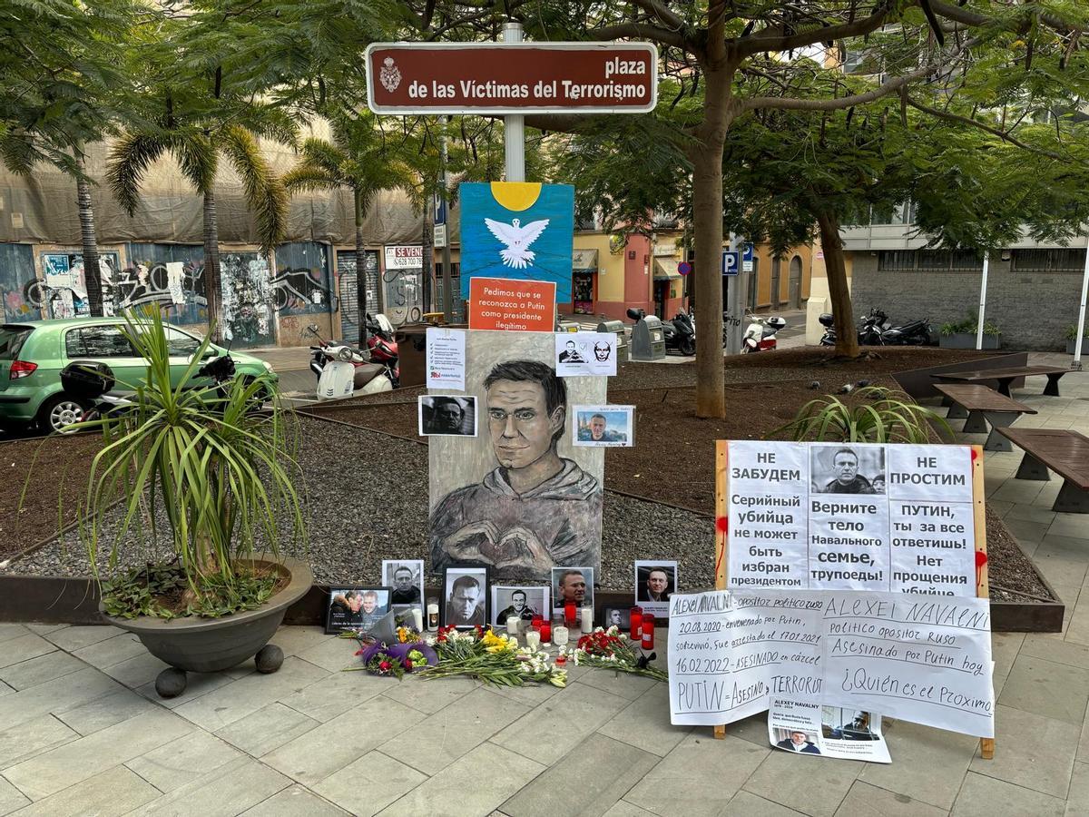 Recuerdos del opositor ruso Navalni, muerto en una cárcel de Rusia