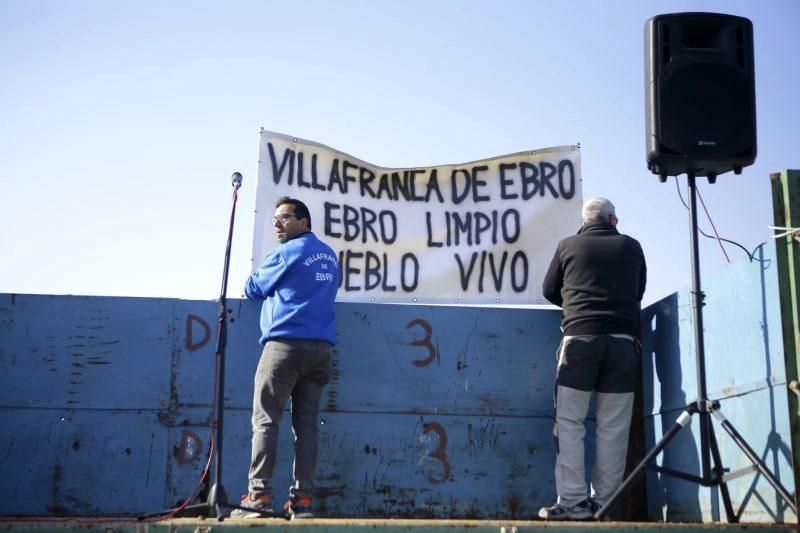 'Tractorada' por la limpieza del río Ebro