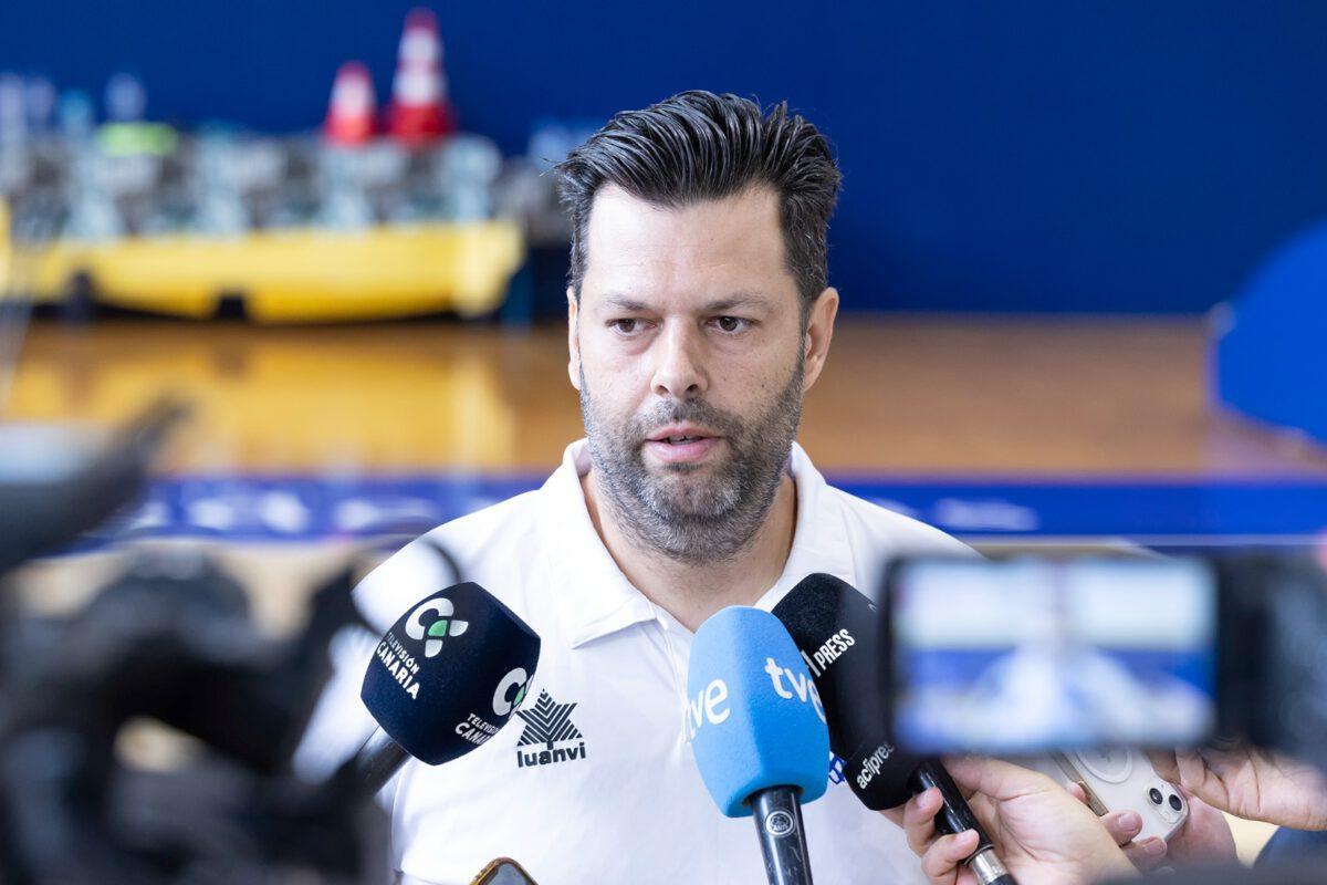 José Carlos Ramos en su presentación en verano como entrenador del Spar Gran Canaria.
