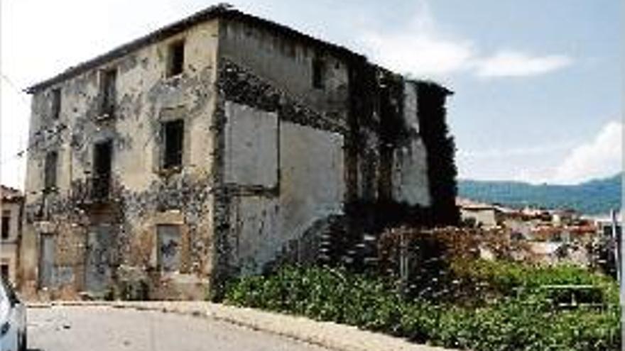 Proposen la casa per posar-hi la direcció del Parc dels Volcans.