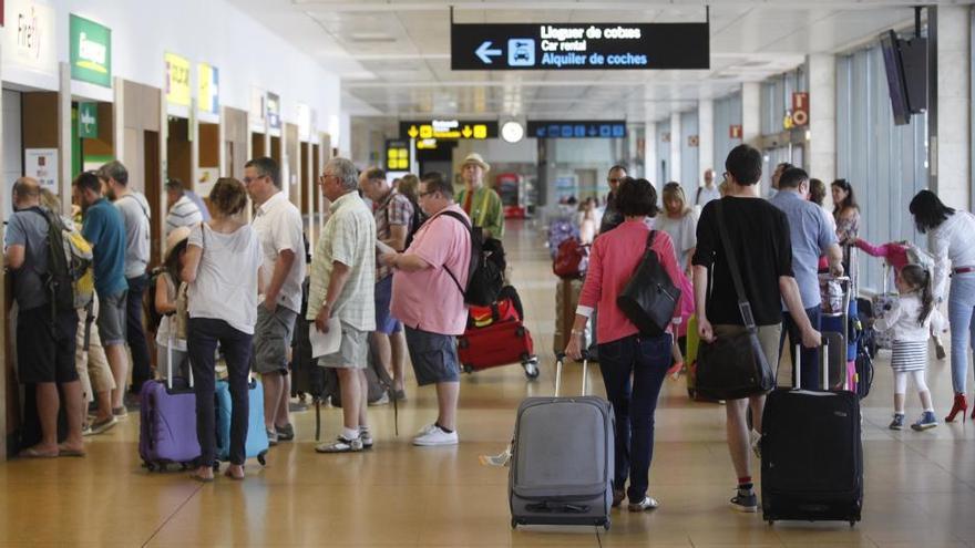 L&#039;aeroport perd més de 18.000 passatgers al setembre