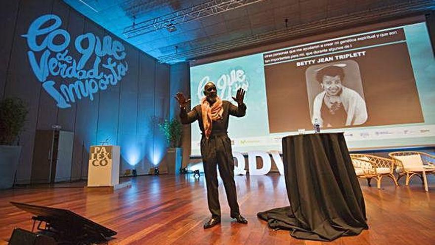 Christopher Gardner, ayer, en su ponencia en A Coruña.