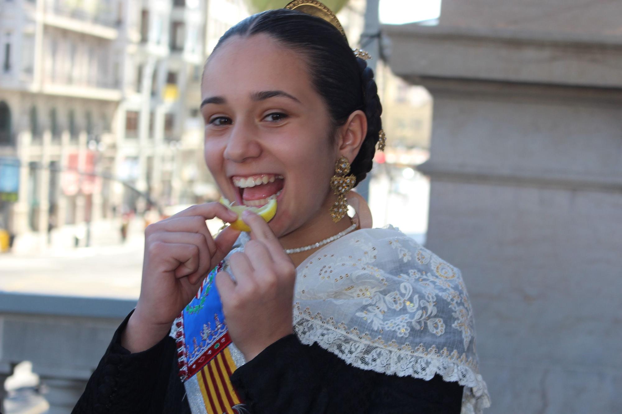 Cuando las "Fallas Limoneras" subieron al balcón de la "mascletà"