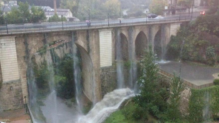 Imagen del cauce del río riquer, en el centro de Alcoy tras la tromba