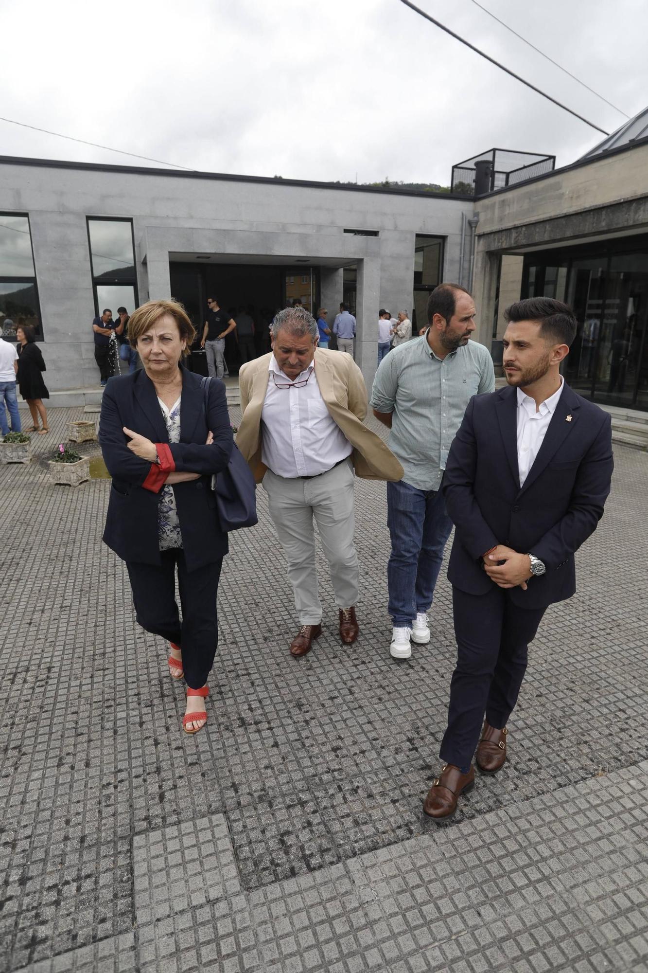 EN IMÁGENES: Velatorio en el tanatorio por el alcalde de Soto del Barco fallecido en cabo Vidío