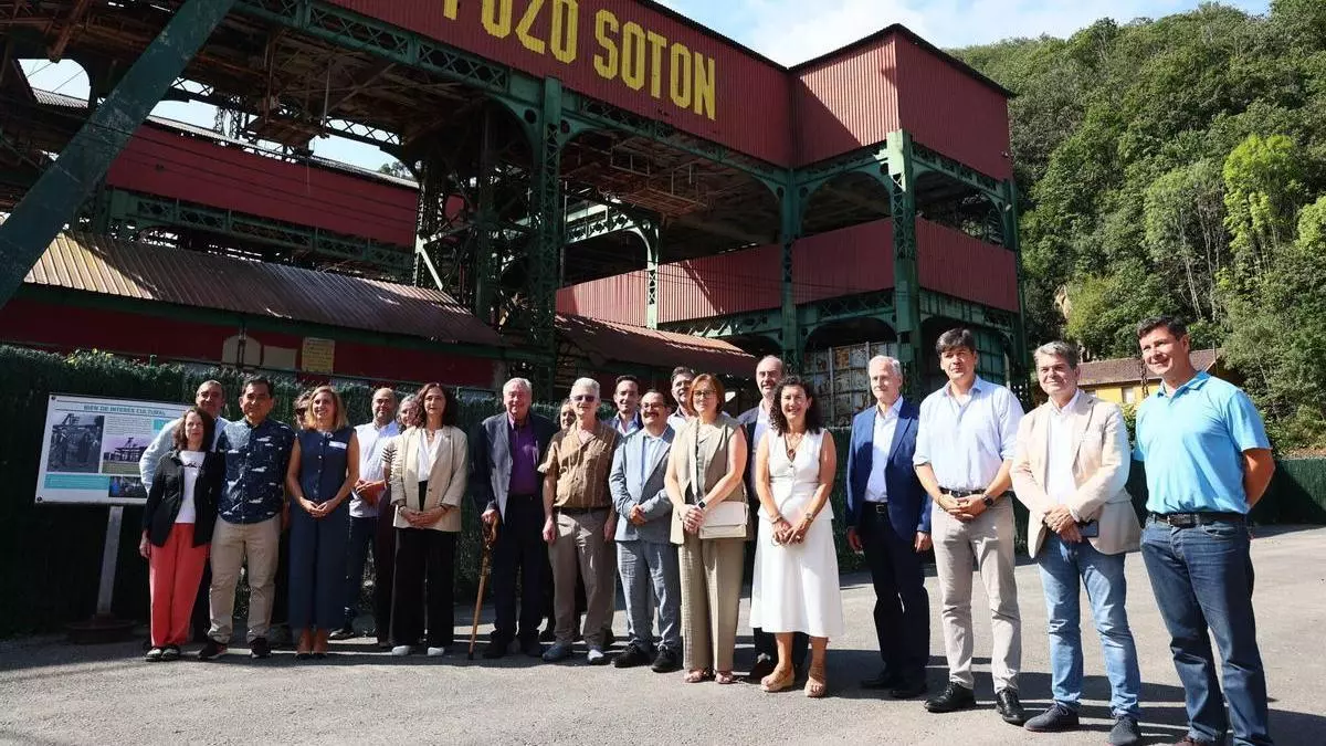 Asturias quiere un proyecto de la misión espacial Artemis y enseña sus minas para ensayos a la élite mundial de la investigación: "Tenemos que adelantarnos"