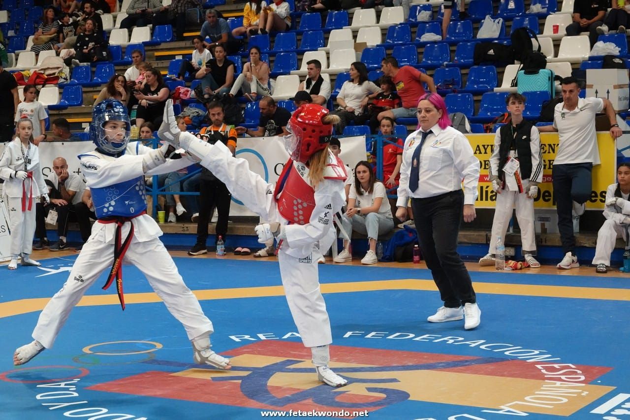 Adriana Rodríguez Toledo, campeona de España cadete de selecciones autonómicas de taekwondo