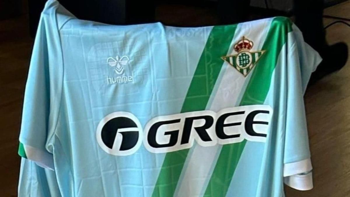 Segunda equipación del Real Betis Balompié